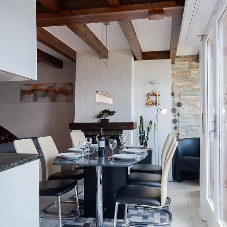La Foret C5 Attique By Interhome Apartman *